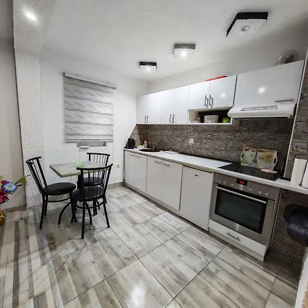 Nermin 2 Apartamento