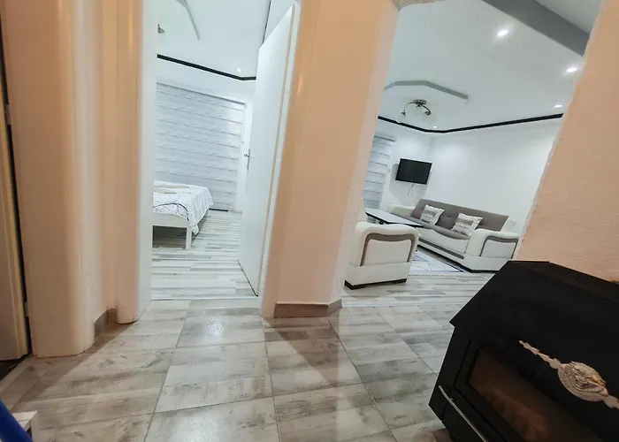 Nermin 2 アパート